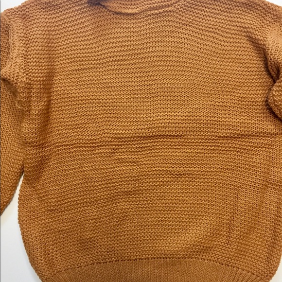 Yellow turtleneck sweater - Picture 7 of 8